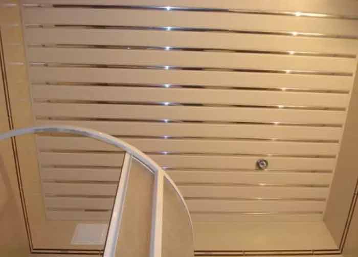 алюминиевые подвесные потолки в ванной